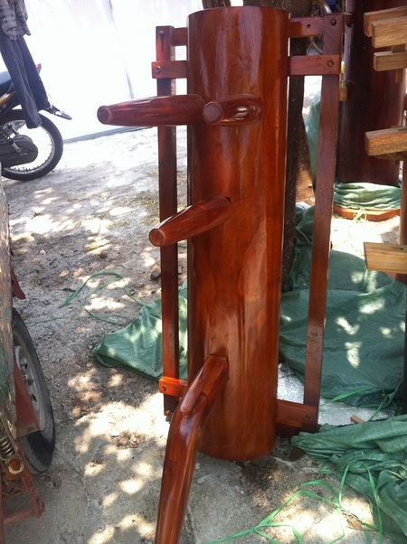 1/4 mộc nhân đủ 3 tay 1 chân + giá treo